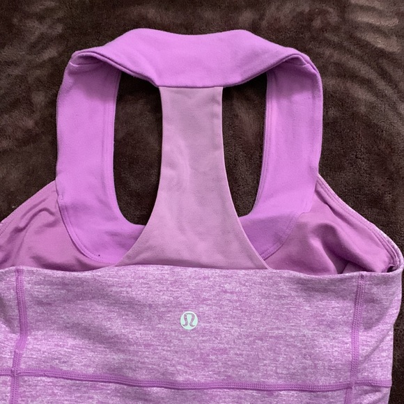 Discontinued LuluLemon Run Tank Top Scoop Mesh Racer T - Picture 3 of 5